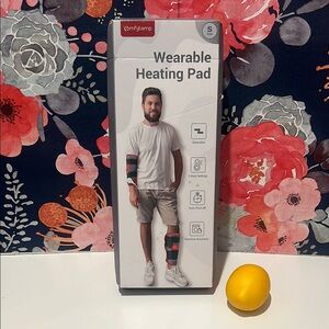 Wearable Heating Pad - Black and Red